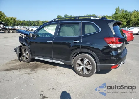 2019 Subaru Forester Touring z USA, uszkodzony, nr VIN JF2SKAWC8KH568044
